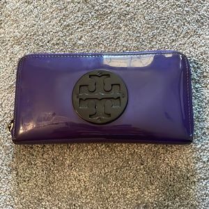 Tory Burch patent leather wallet